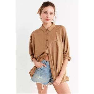 UO Brendan Button-Down Linen Shirt